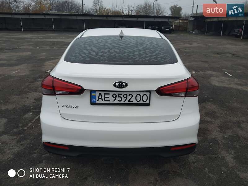 Седан Kia Forte 2016 в Днепре фото 5 Седан Kia Forte 2016 в Днепре