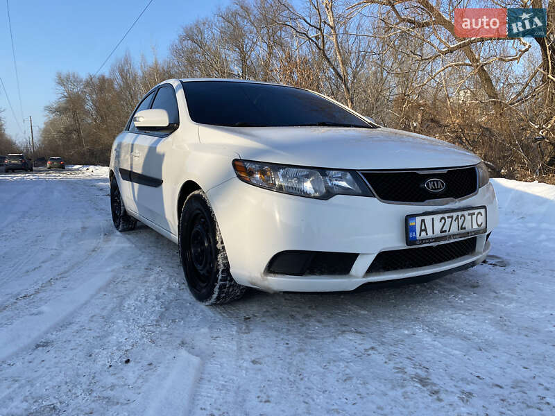 Седан Kia Forte 2010 в Киеве