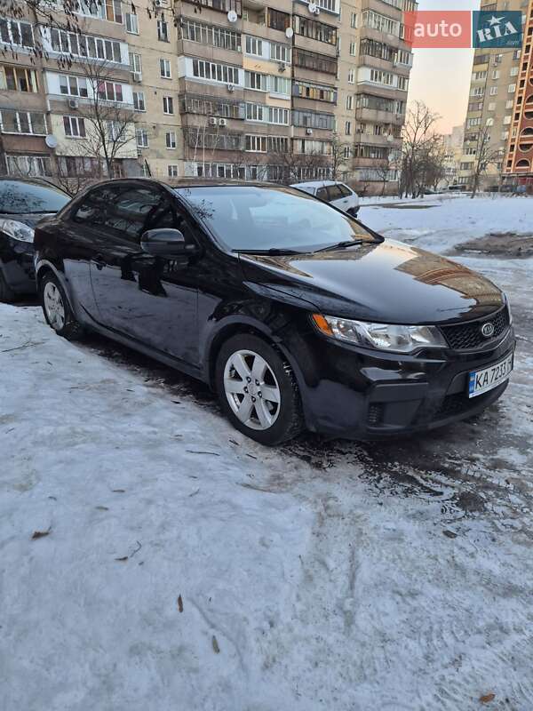 Купе Kia Forte 2010 в Киеве