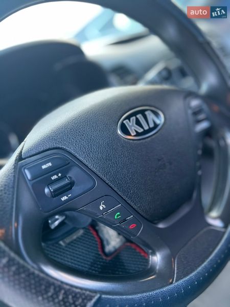 Седан Kia Forte 2015 в Киеве