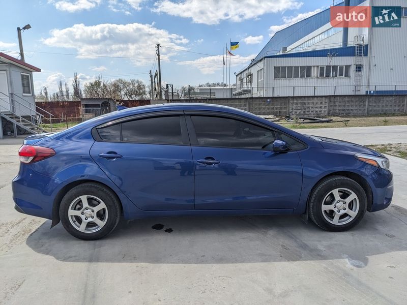 Седан Kia Forte 2017 в Кременчуге