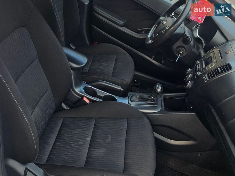 Седан Kia Forte 2016 в Києві фото 6 Седан Kia Forte 2016 в Києві
