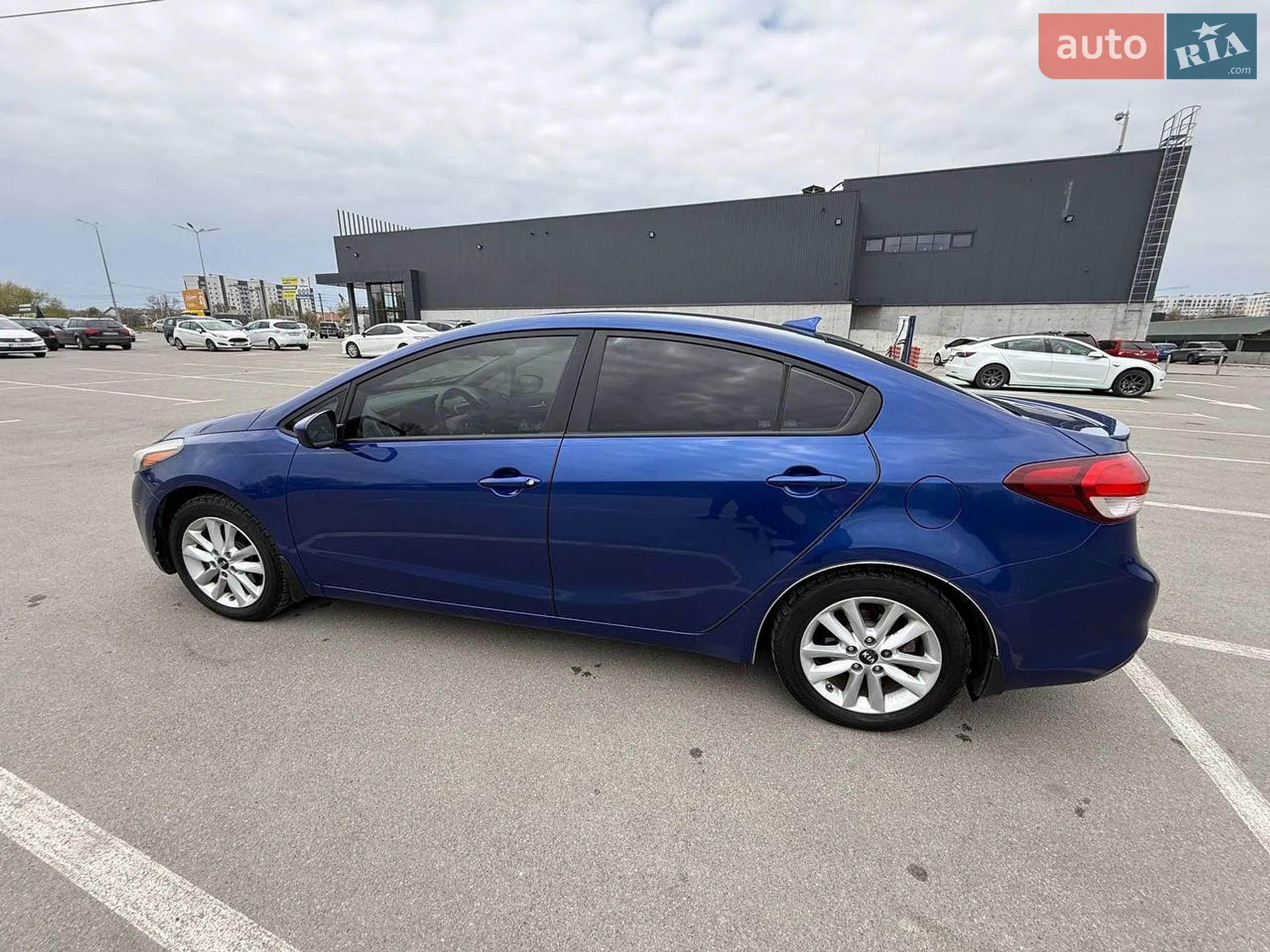 2016 Kia Forte - мініатюра 2