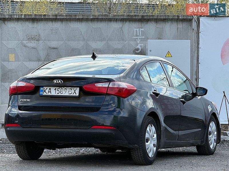 Седан Kia Forte 2015 в Киеве