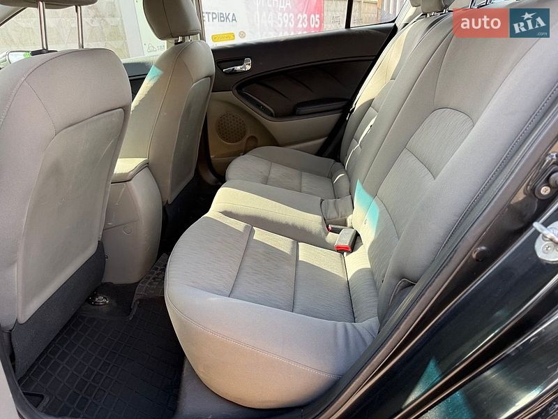 Седан Kia Forte 2015 в Киеве