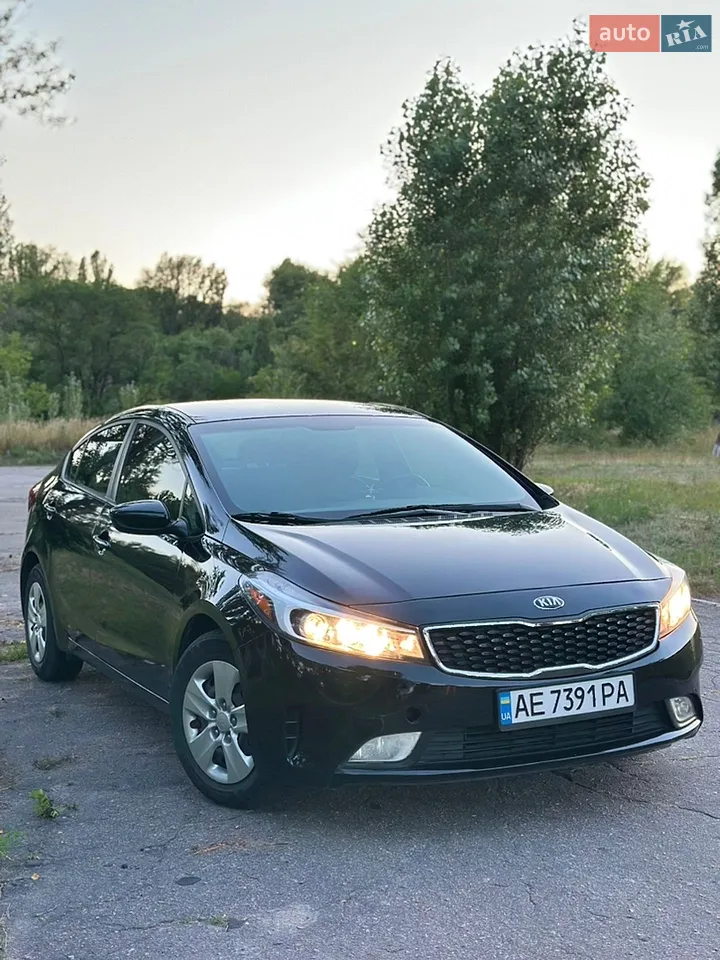 2017 Kia Forte - мініатюра 25