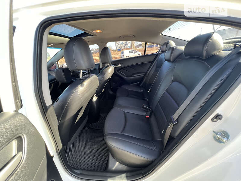 Седан Kia K3 2016 в Одессе