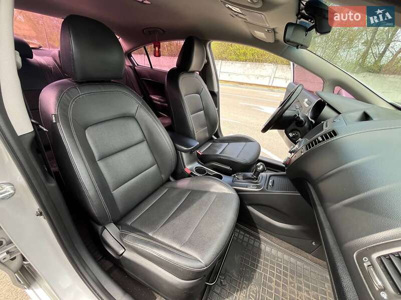 Седан Kia K3 2015 в Киеве