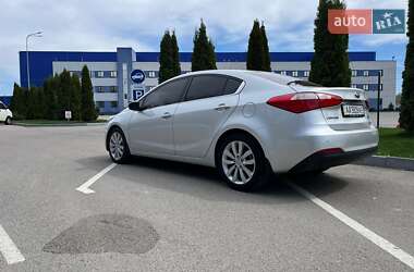 Седан Kia K3 2015 в 