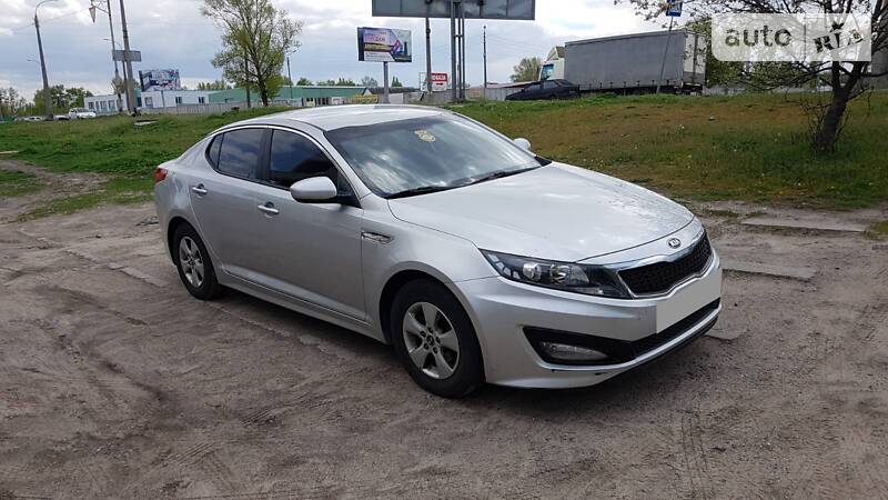 Седан Kia K5 2013 в Черкассах