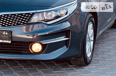Седан Kia K5 2016 в 