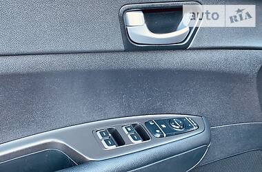Седан Kia K5 2016 в 