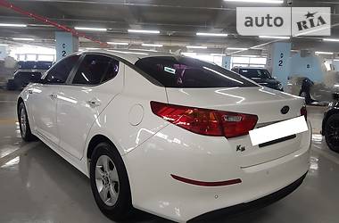 Седан Kia K5 2015 в Киеве