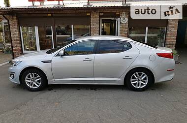 Седан Kia K5 2015 в 