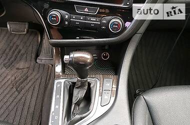 Седан Kia K5 2015 в 