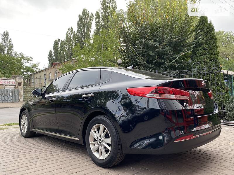 Седан Kia K5 2016 в Одесі