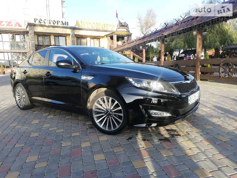 Седан Kia K5 2012 в Тернополе