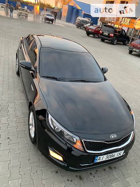 Седан Kia K5 2014 в Барышевке