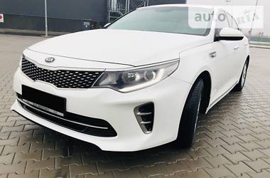 Седан Kia K5 2016 в Киеве