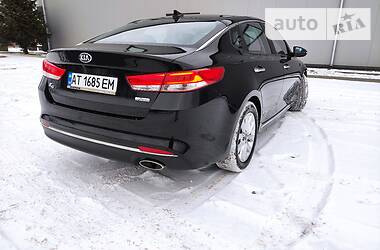 Седан Kia K5 2015 в Івано-Франківську