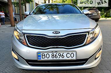 Седан Kia K5 2014 в Тернополе