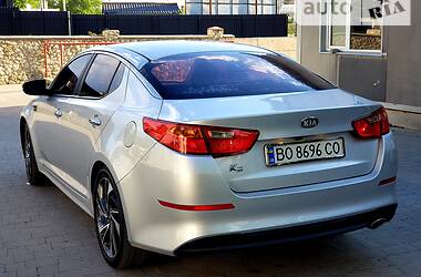 Седан Kia K5 2014 в Тернополе