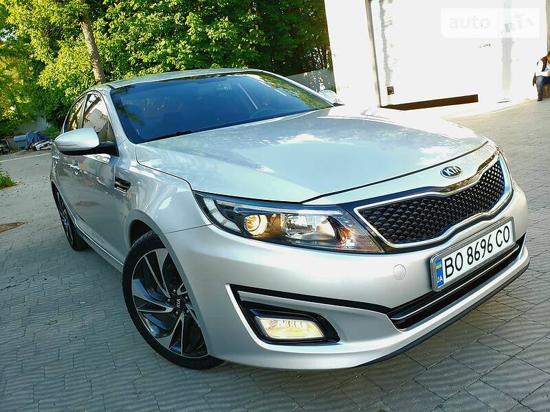 Седан Kia K5 2014 в Тернополе