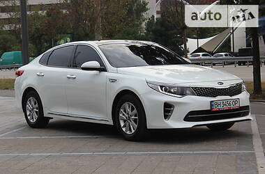 Седан Kia K5 2015 в Днепре