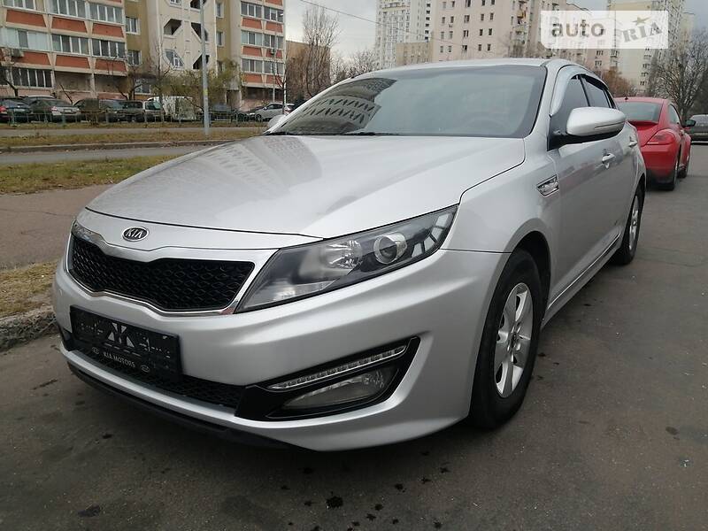 Седан Kia K5 2012 в Киеве