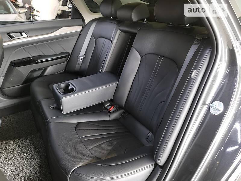 Седан Kia K5 2020 в Киеве