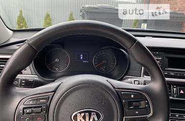 Седан Kia K5 2017 в 