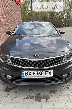 Седан Kia K5 2017 в 