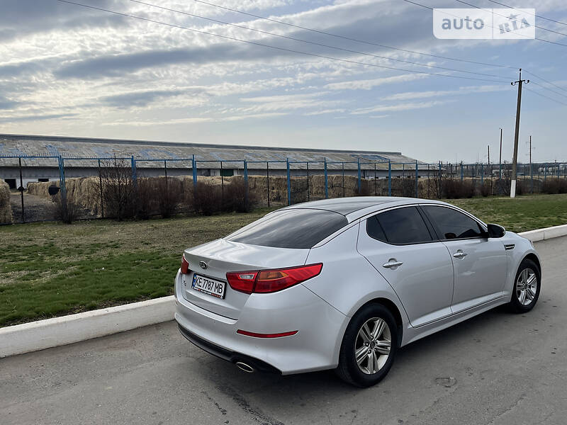 Седан Kia K5 2013 в Дніпрі