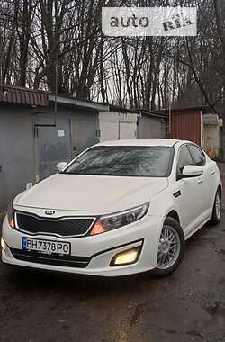 Седан Kia K5 2013 в Одессе