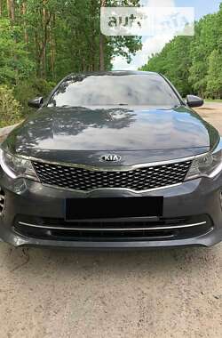 Седан Kia K5 2016 в 
