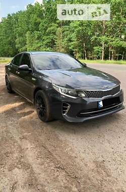 Седан Kia K5 2016 в 