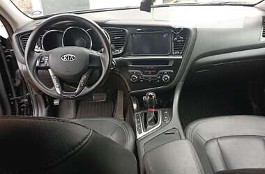 Седан Kia K5 2010 в Дрогобыче