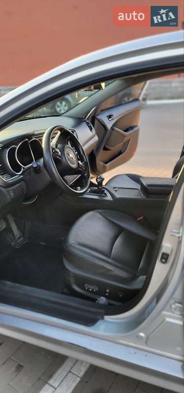 Седан Kia K5 2013 в Сумах