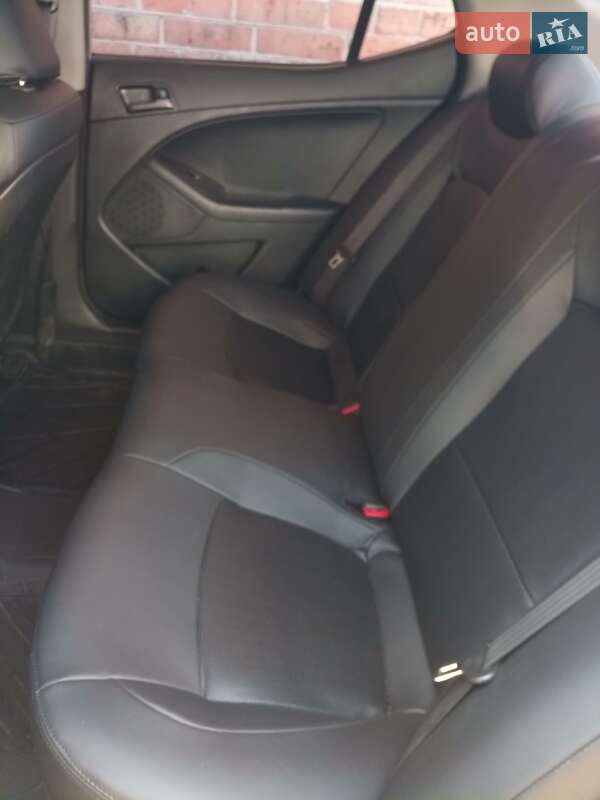 Седан Kia K5 2012 в Сумах