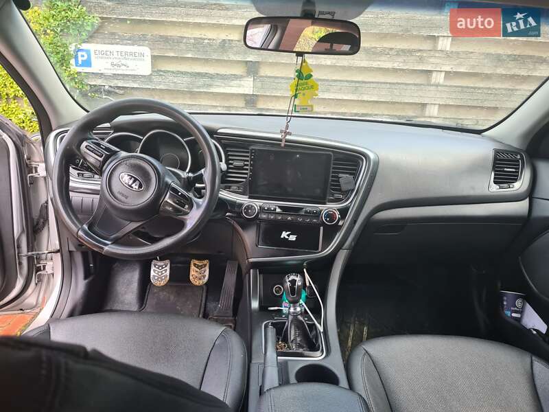 Седан Kia K5 2014 в Киеве