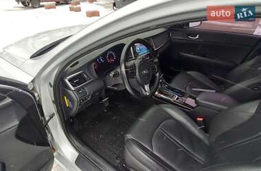 Седан Kia K5 2015 в 