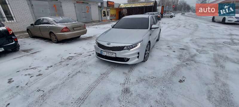 Седан Kia K5 2015 в Барышевке