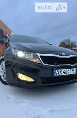 Седан Kia K5 2012 в Харкові