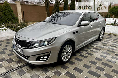 Седан Kia K5 2014 в Калуші