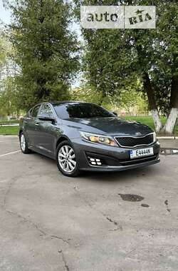 Седан Kia K5 2014 в Львові