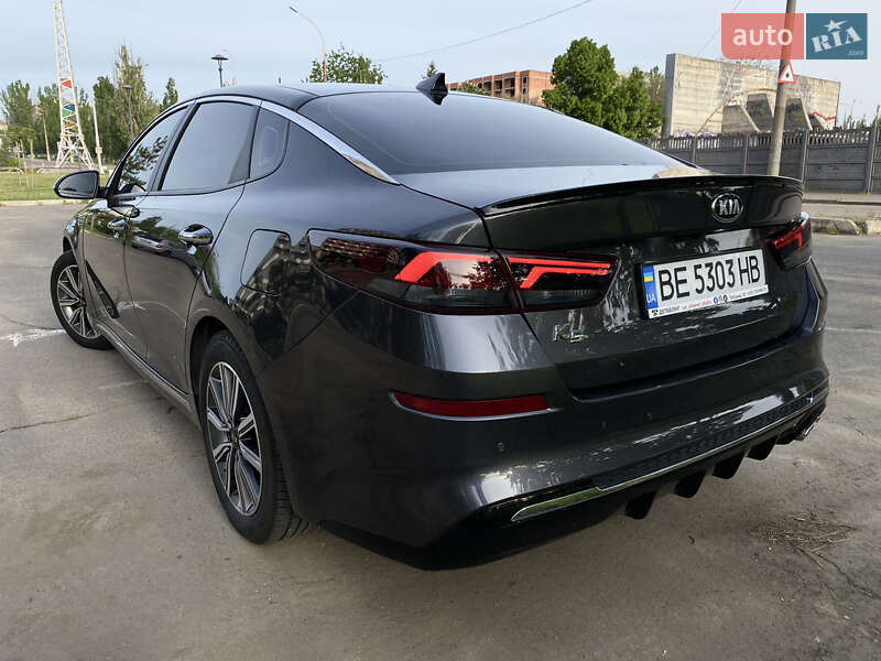 Седан Kia K5 2019 в Николаеве