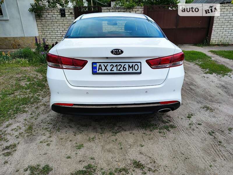 Седан Kia K5 2017 в Харкові