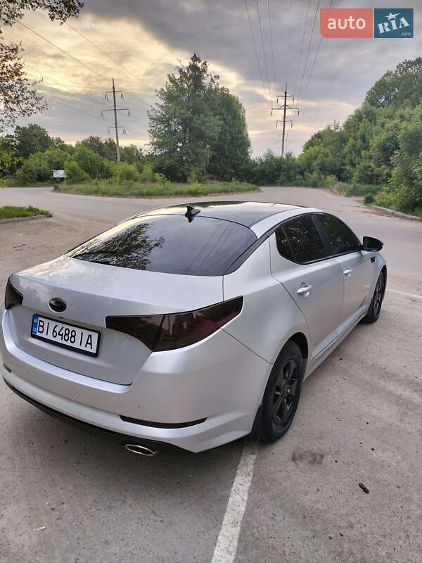 Седан Kia K5 2012 в Полтаве