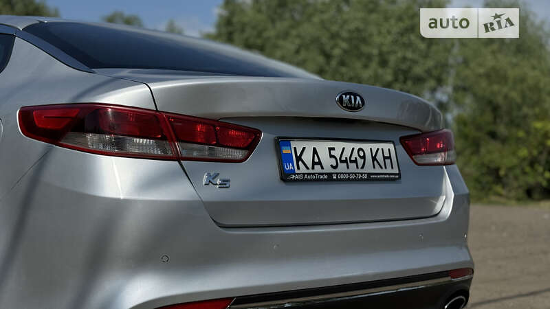 Седан Kia K5 2015 в Киеве