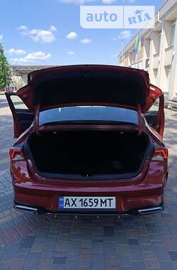 Седан Kia K5 2020 в Києві